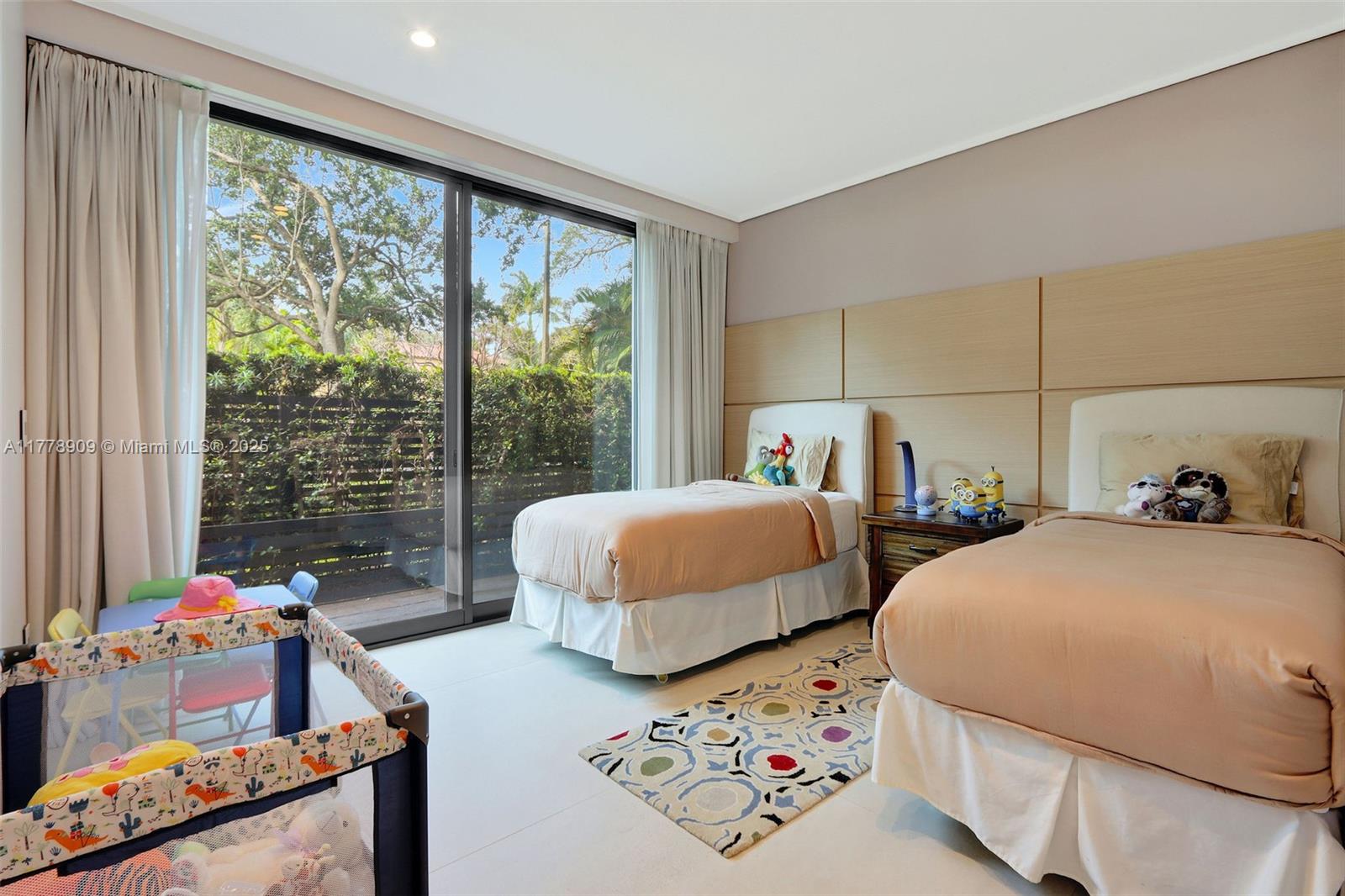 MIAMI SHORES SEC 1 AMD - Residential