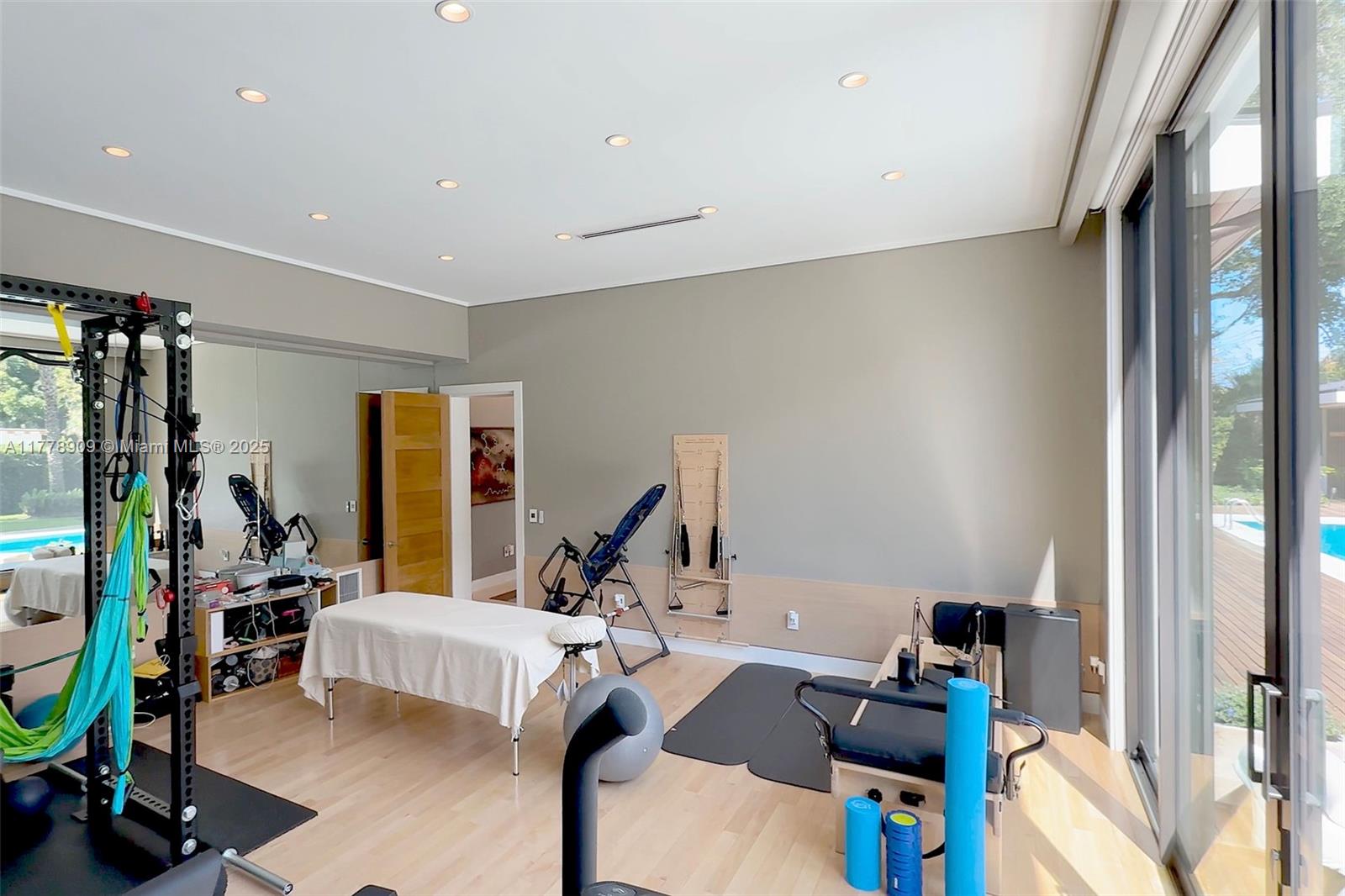 MIAMI SHORES SEC 1 AMD - Residential