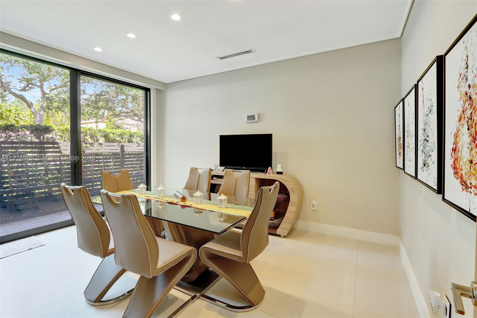 MIAMI SHORES SEC 1 AMD - Residential