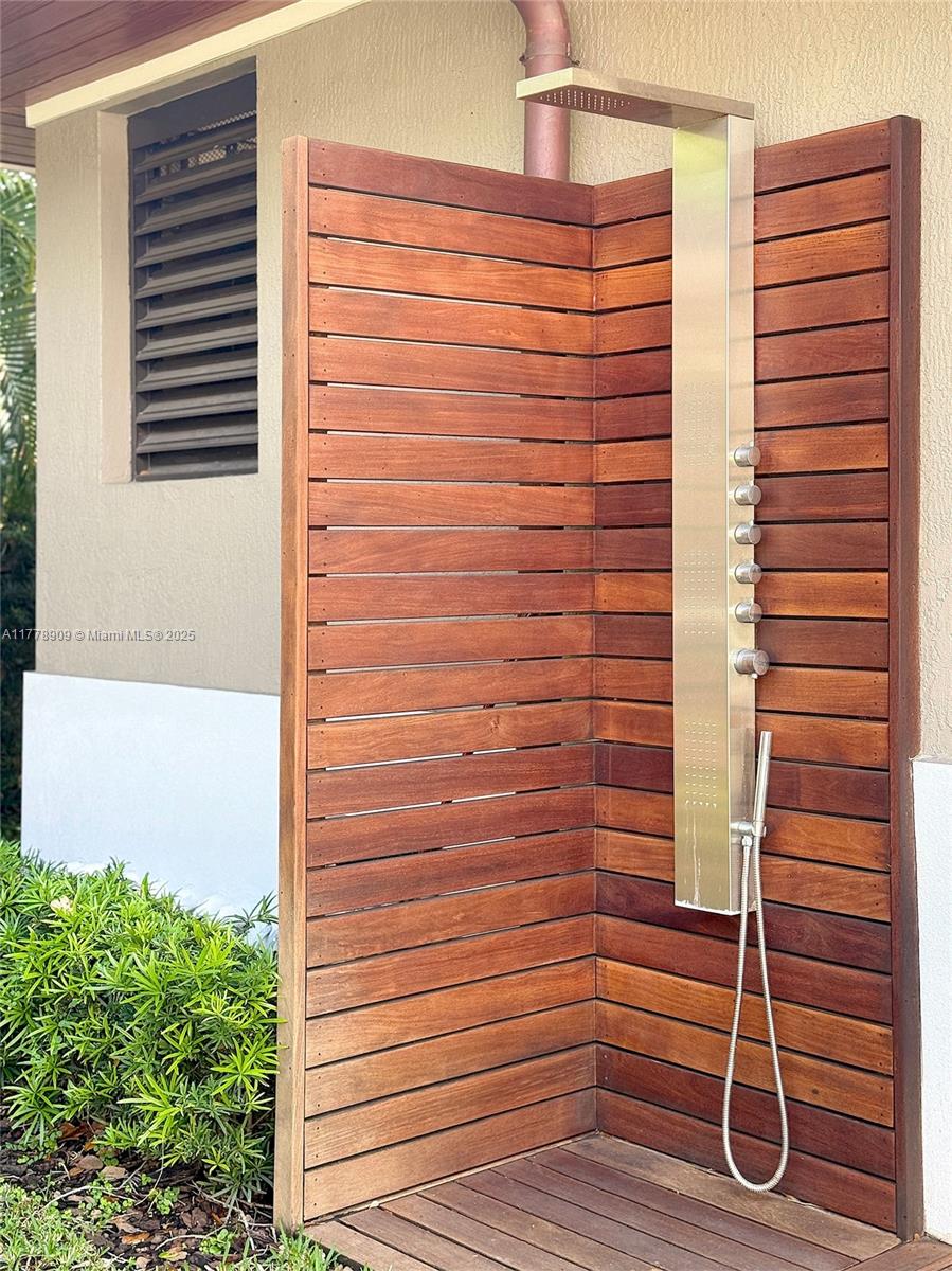 MIAMI SHORES SEC 1 AMD - Residential