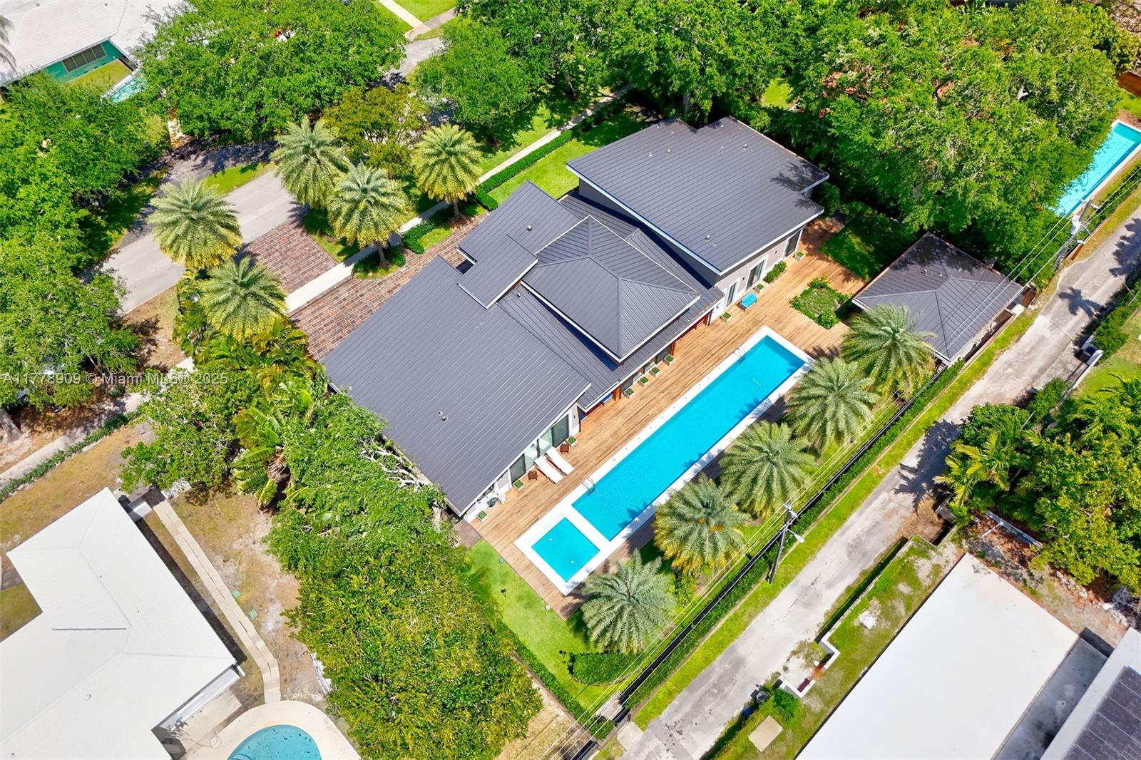 MIAMI SHORES SEC 1 AMD - Residential