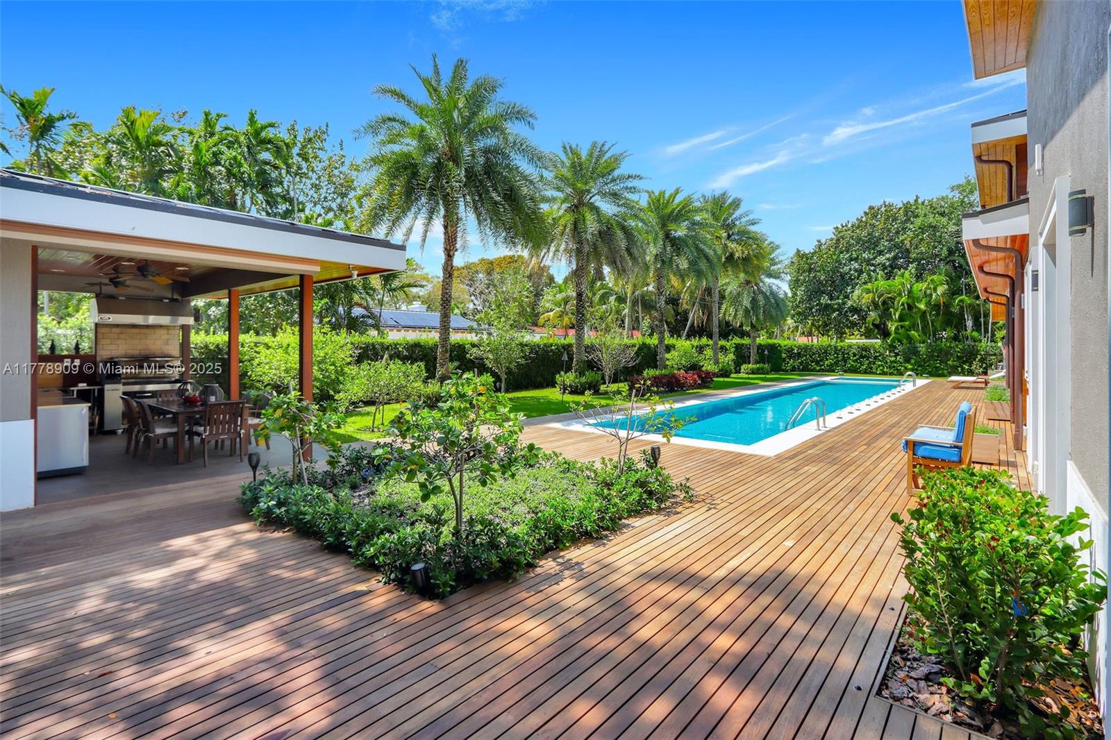 MIAMI SHORES SEC 1 AMD - Residential