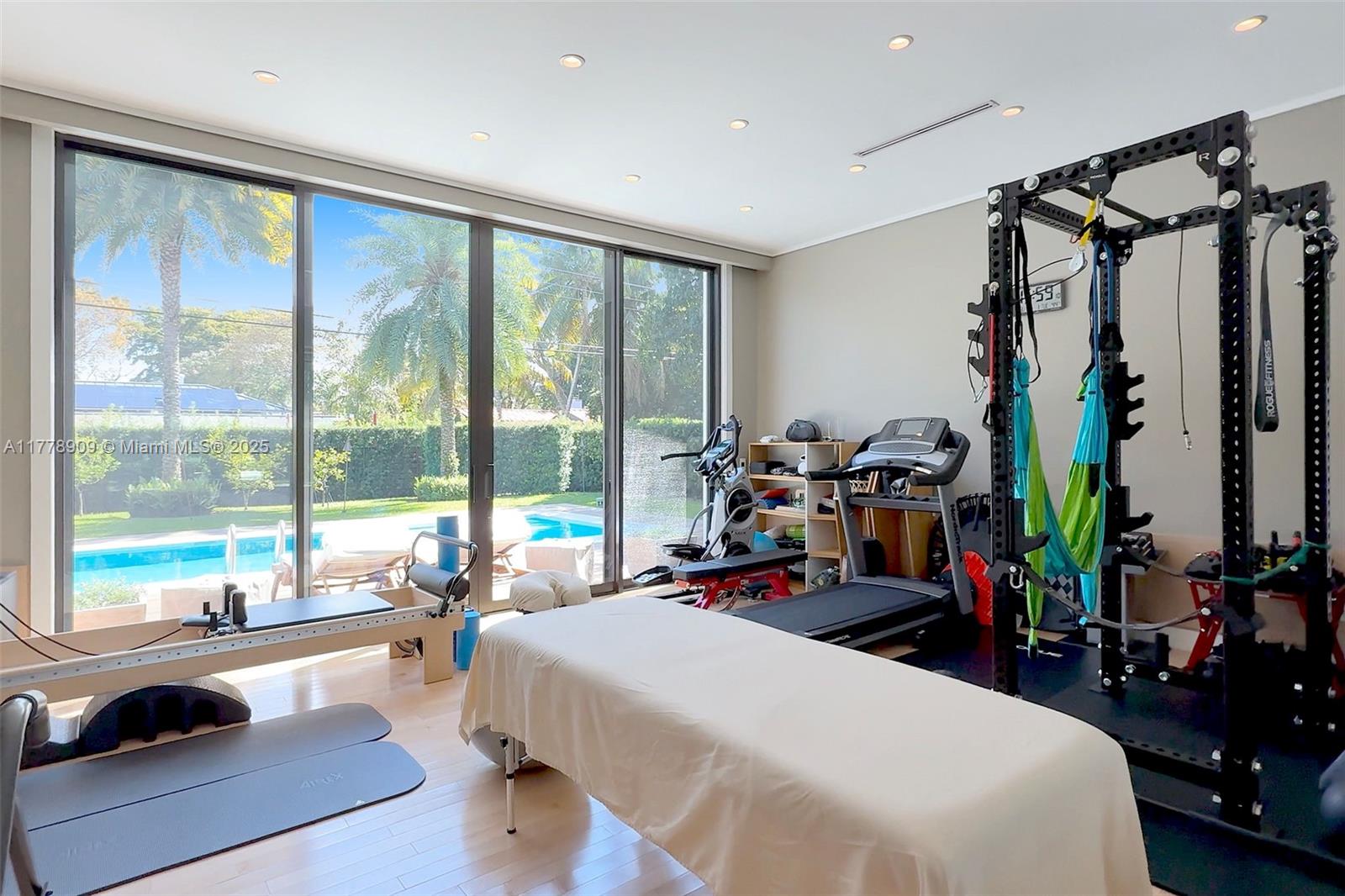 MIAMI SHORES SEC 1 AMD - Residential