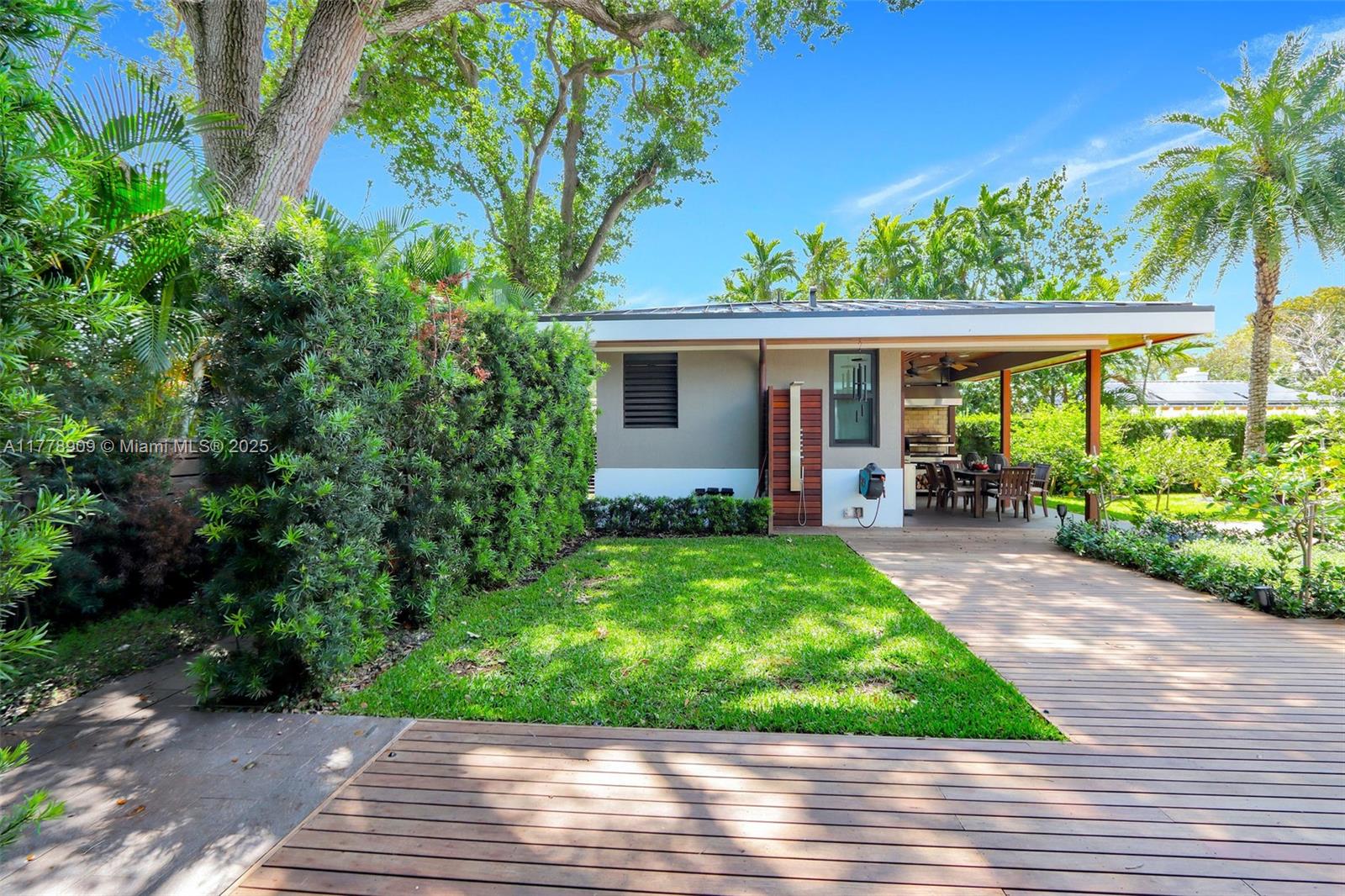 MIAMI SHORES SEC 1 AMD - Residential