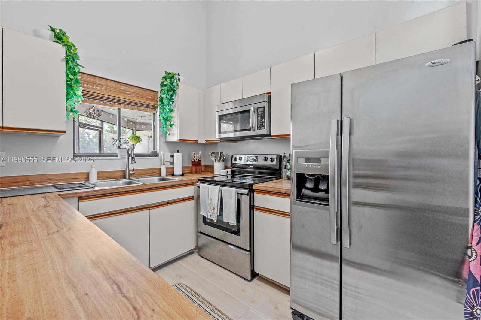 BAY WINDS 3 - Residential