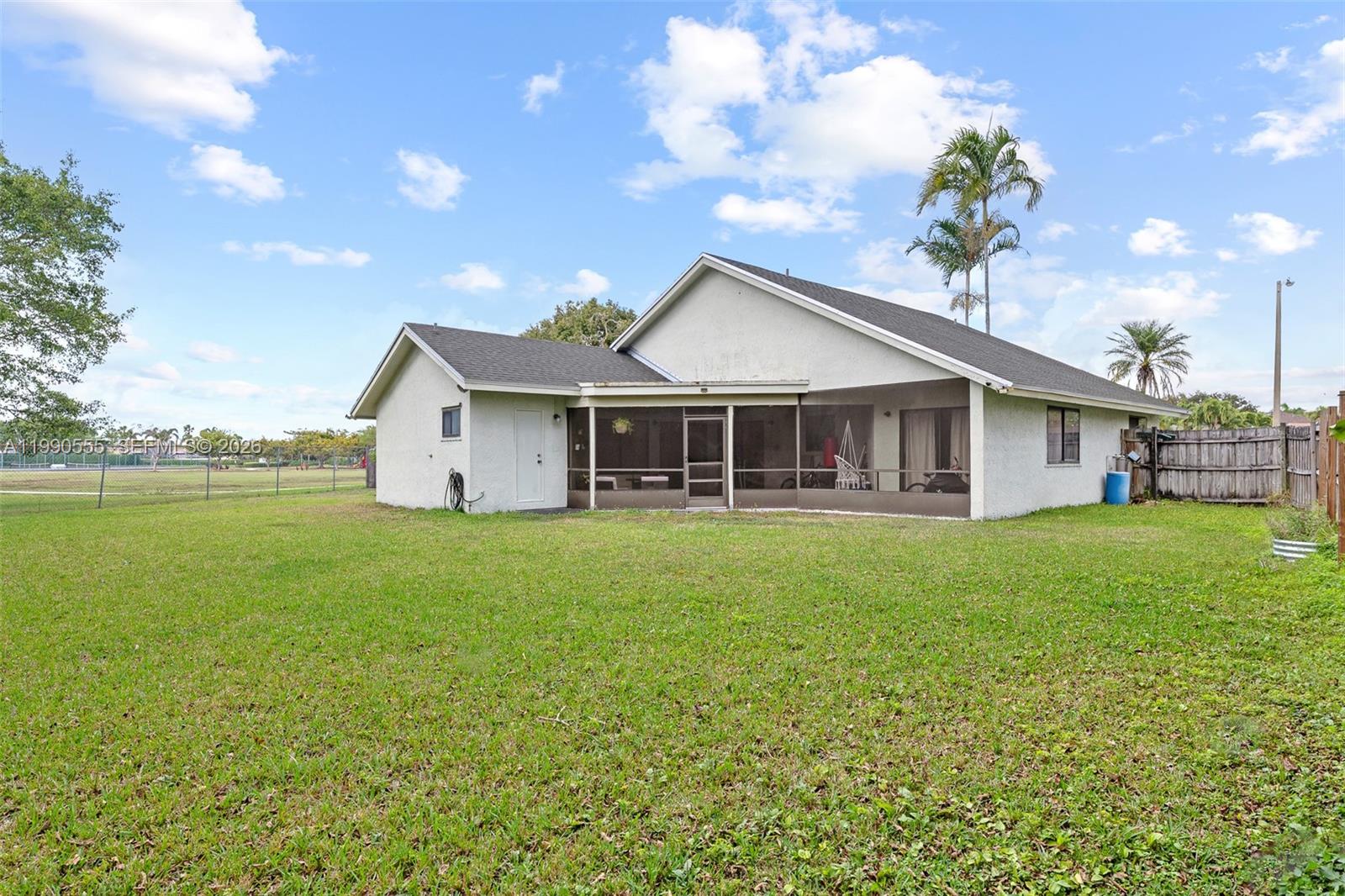 BAY WINDS 3 - Residential