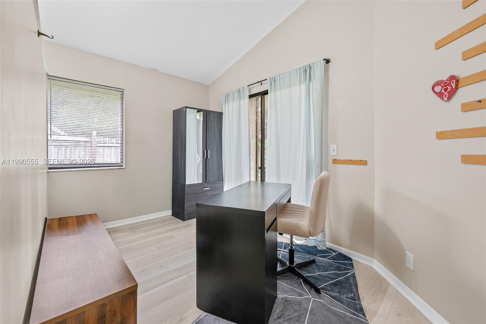 BAY WINDS 3 - Residential