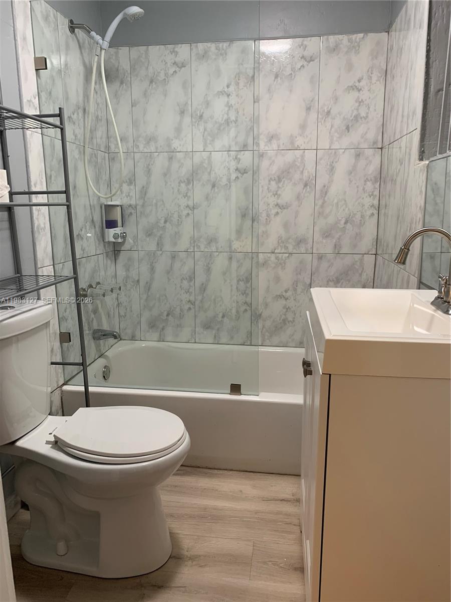 BELL GARDENS - Residential Lease