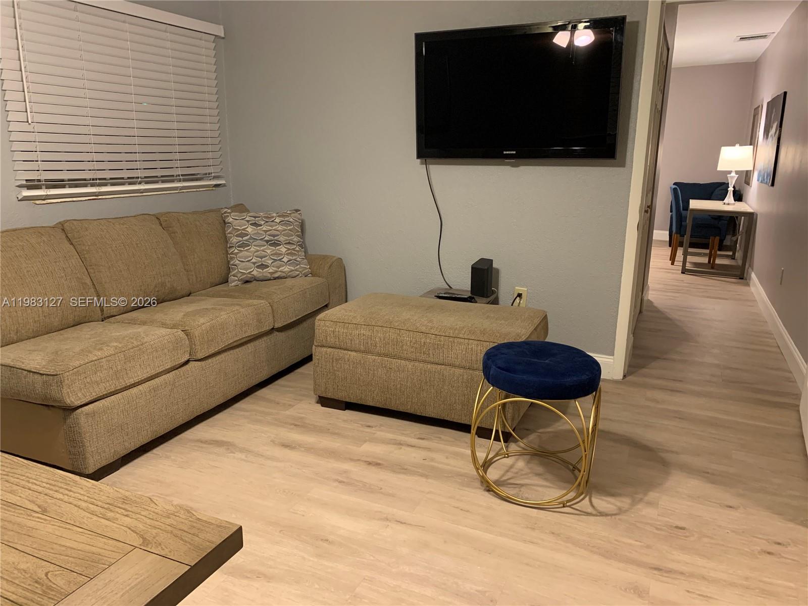 BELL GARDENS - Residential Lease