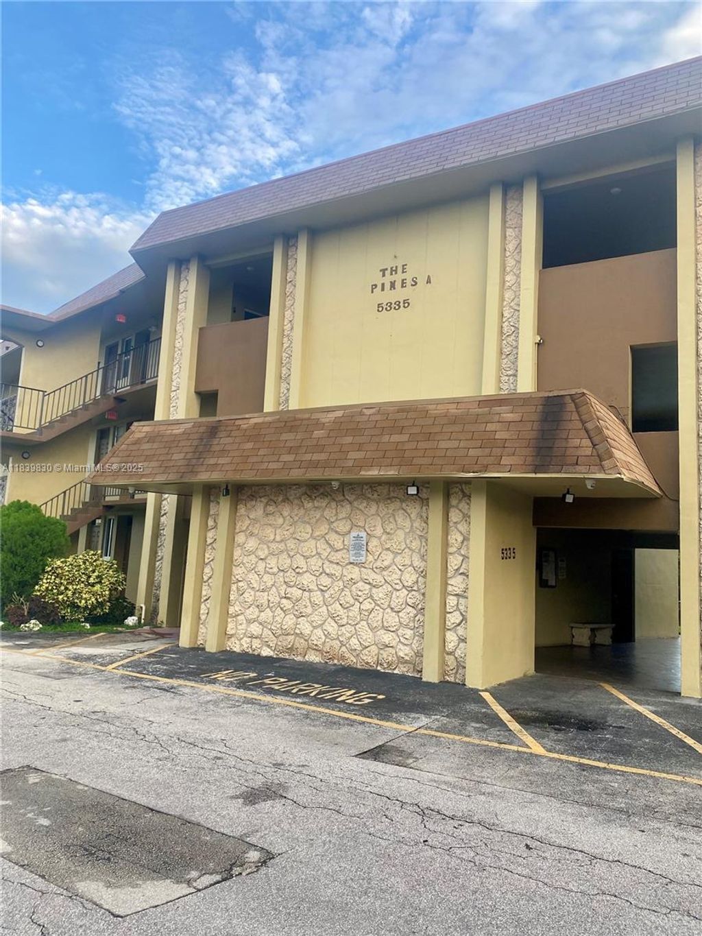 Photo of 5335 NW 10th Ct #208, Plantation, FL 33313 (MLS # A11839830)