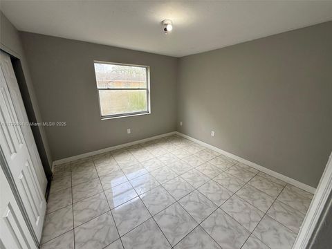 2721 NW 23rd Ct 8 Miami FL 33142