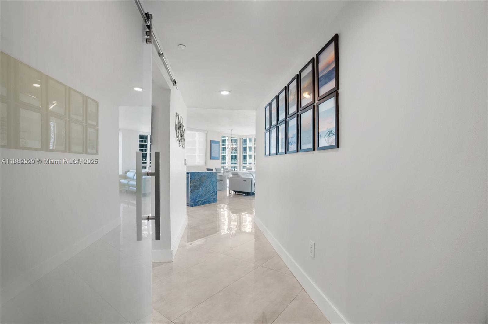 500 Brickell Ave 1701