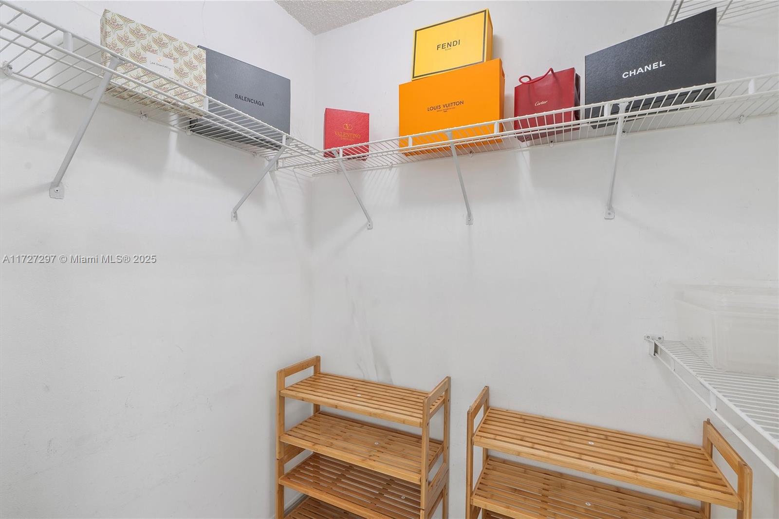 THE MARK ON BRICKELL COND - Residential