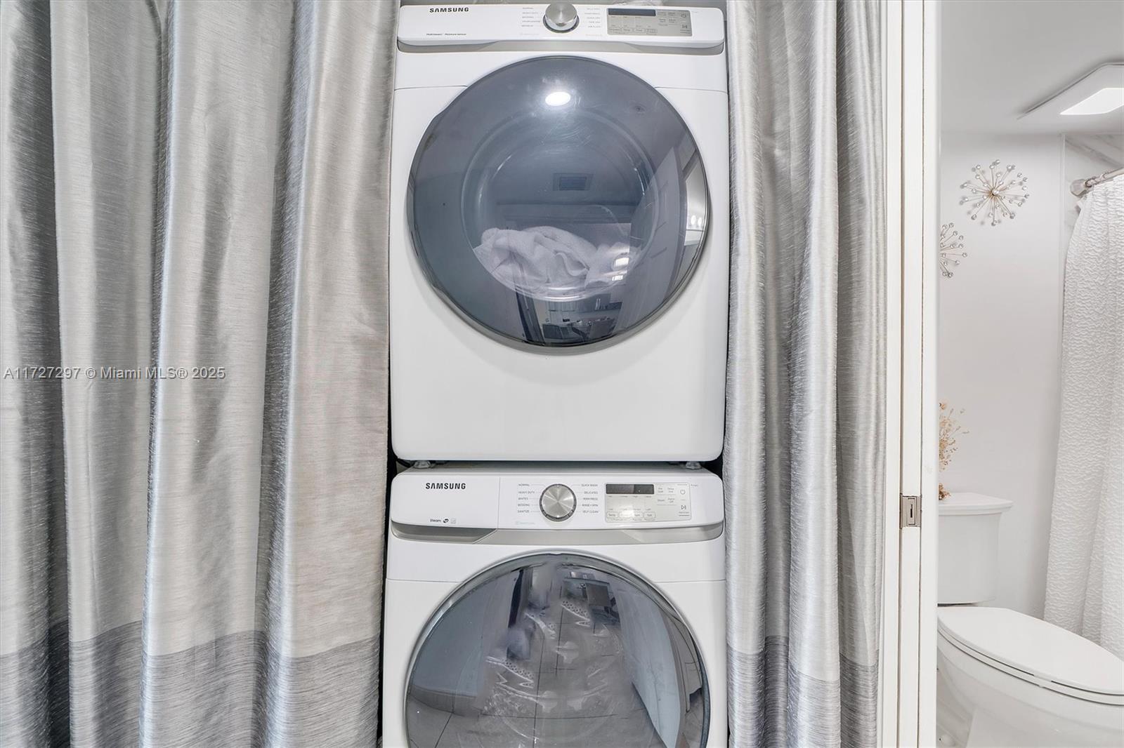 THE MARK ON BRICKELL COND - Residential