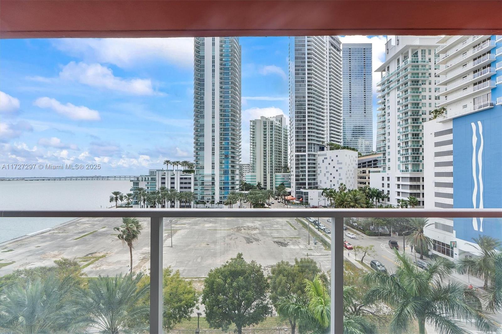 THE MARK ON BRICKELL COND - Residential