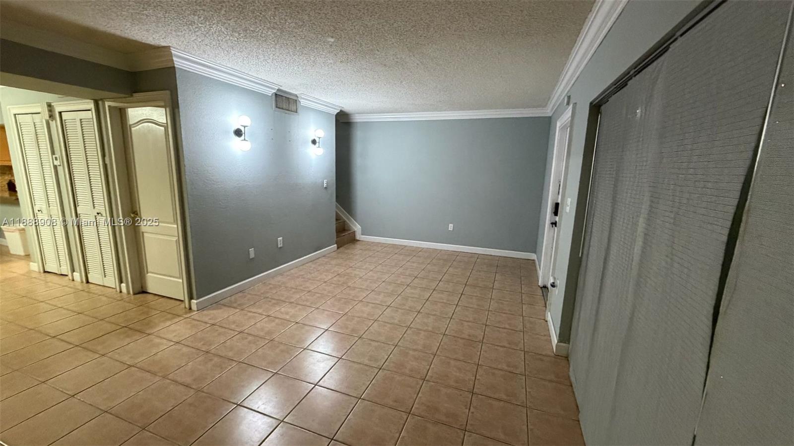 TENNIS VIEW CONDO PH I - Residential Lease