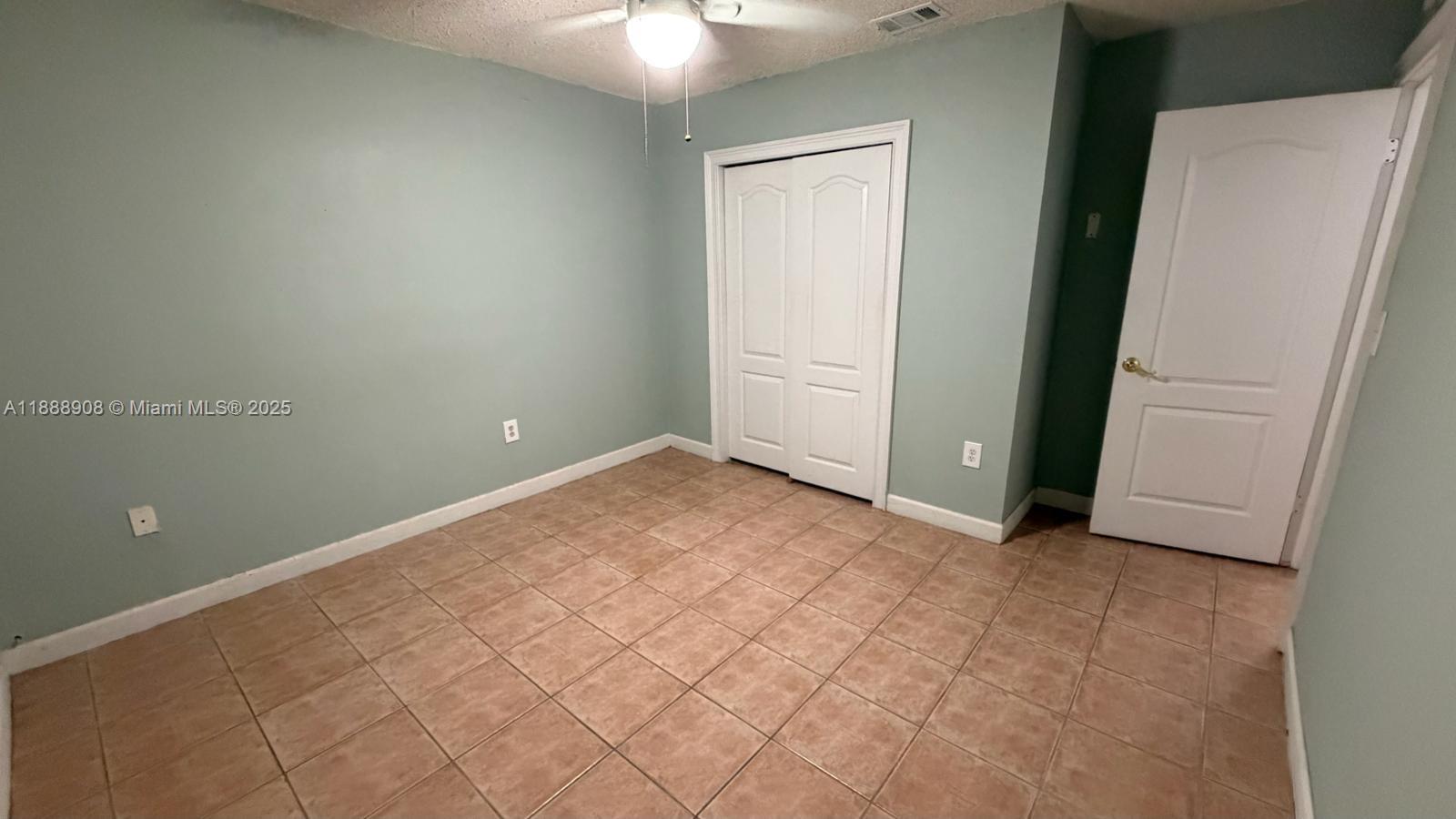 TENNIS VIEW CONDO PH I - Residential Lease