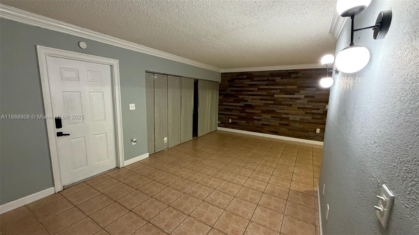 TENNIS VIEW CONDO PH I - Residential Lease