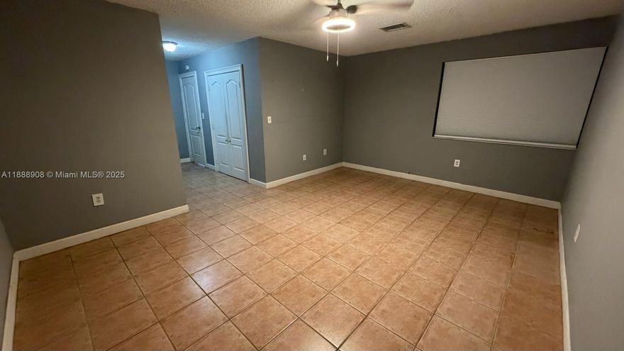 Spacious 3/2/1 townhouse in West Kendall. Quartz kitchen countertops. SS appliances. Cold A/C. One parking with additional guest parking. Large washer & dryer inside unit. Storage space. Conveniently located near shopping & restaurants. Community pool.