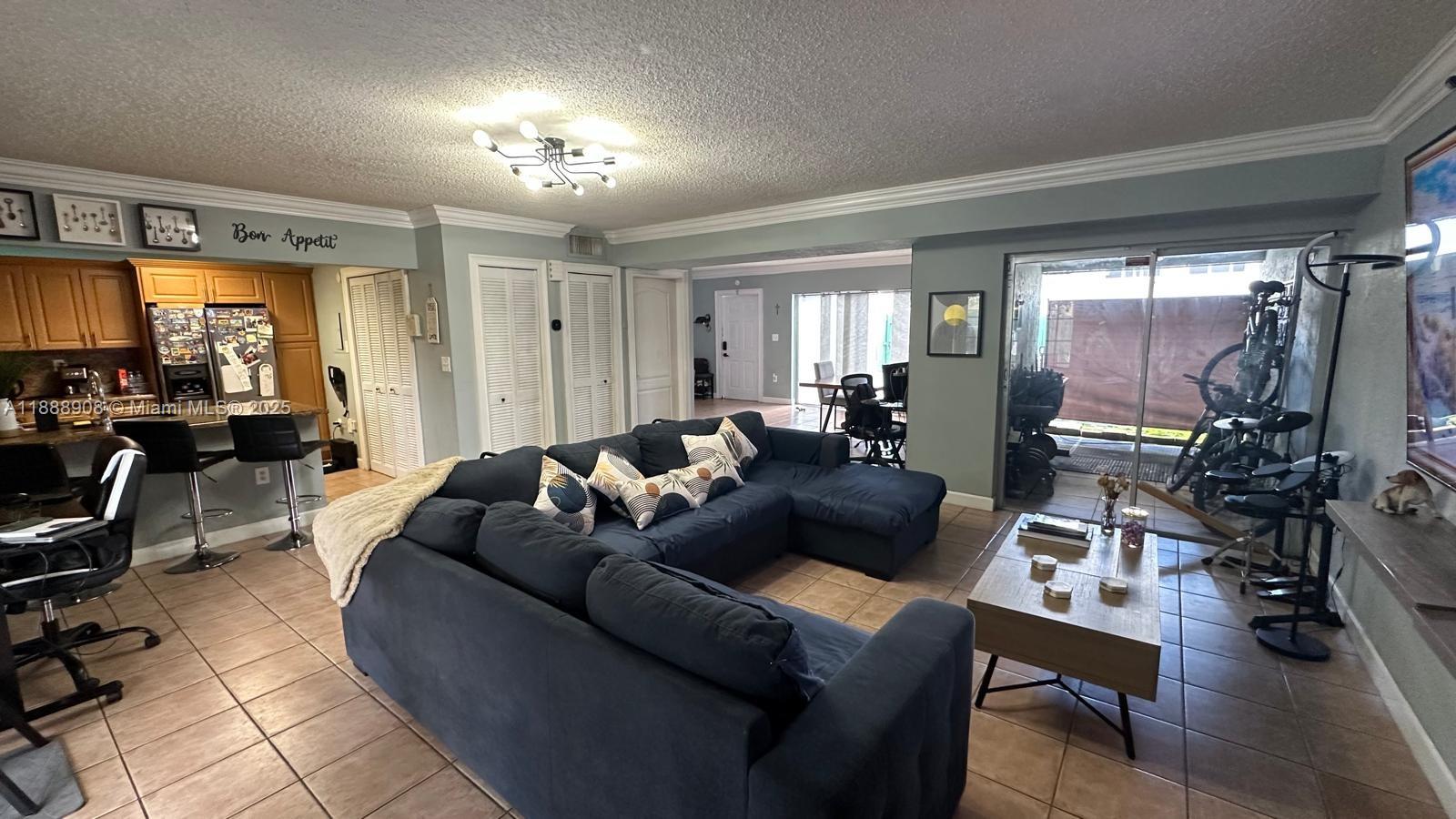 TENNIS VIEW CONDO PH I - Residential Lease