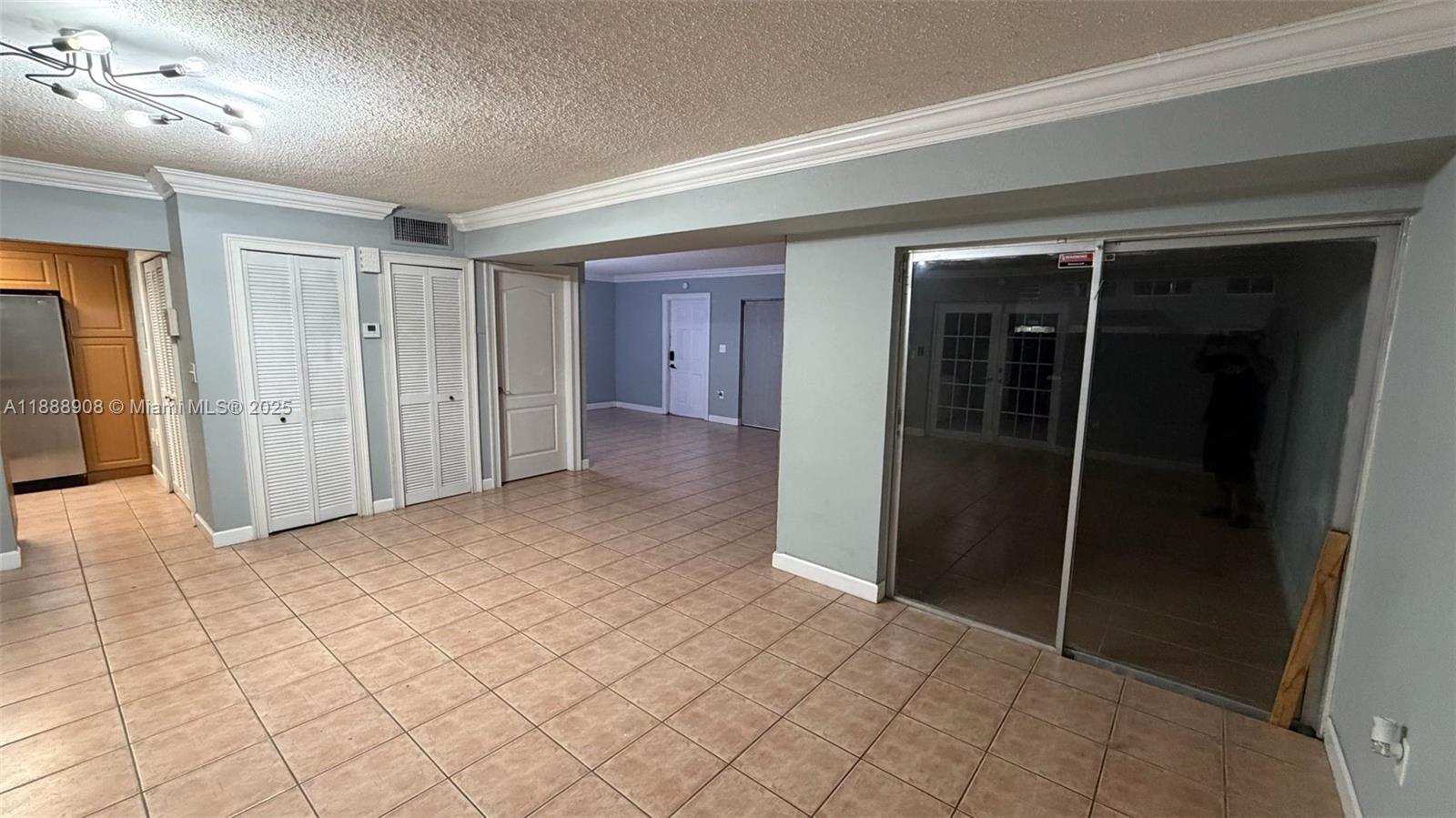 TENNIS VIEW CONDO PH I - Residential Lease