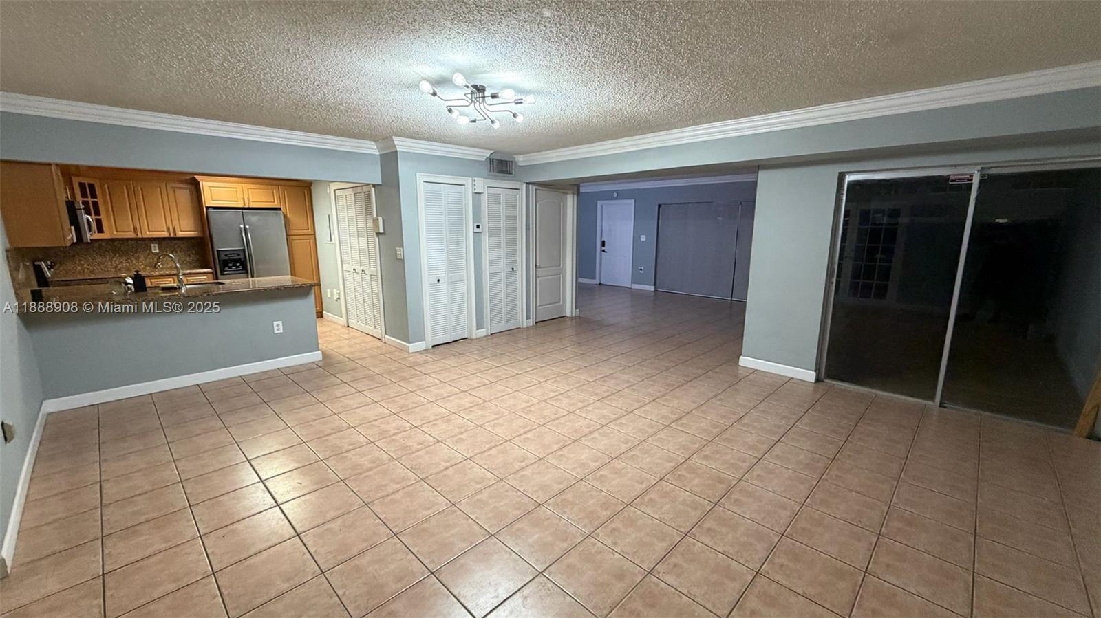 TENNIS VIEW CONDO PH I - Residential Lease