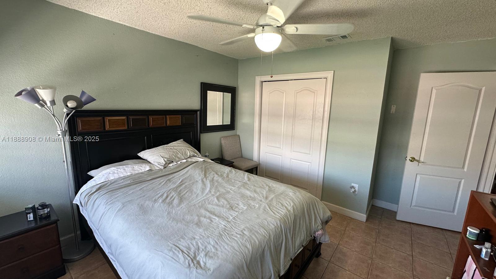 TENNIS VIEW CONDO PH I - Residential Lease