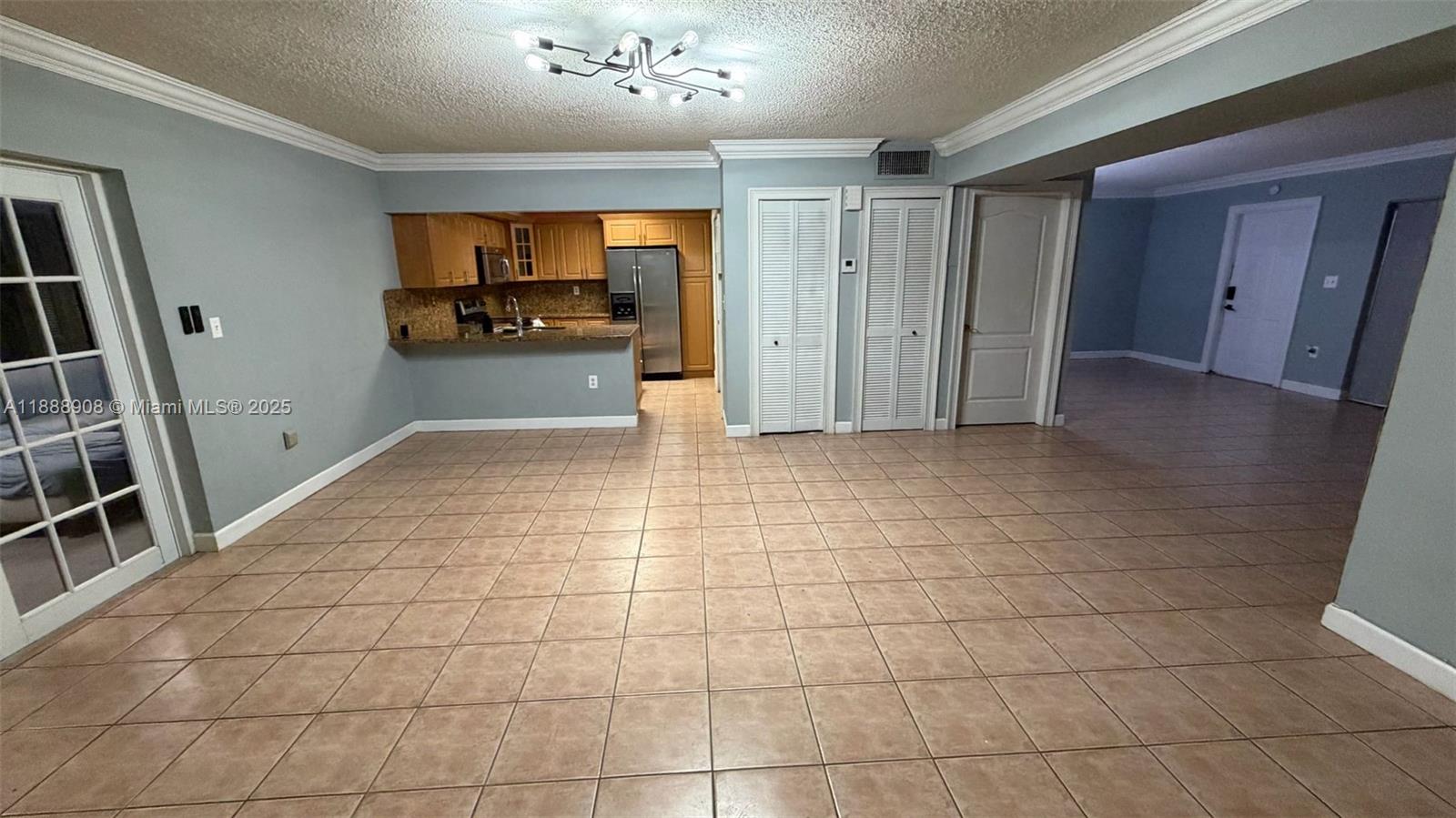 TENNIS VIEW CONDO PH I - Residential Lease