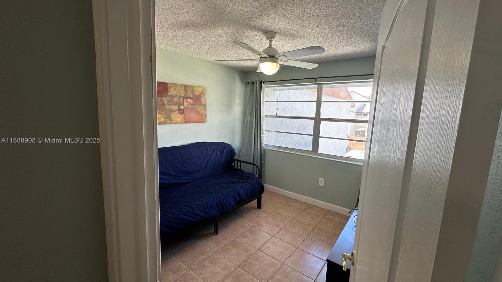 TENNIS VIEW CONDO PH I - Residential Lease