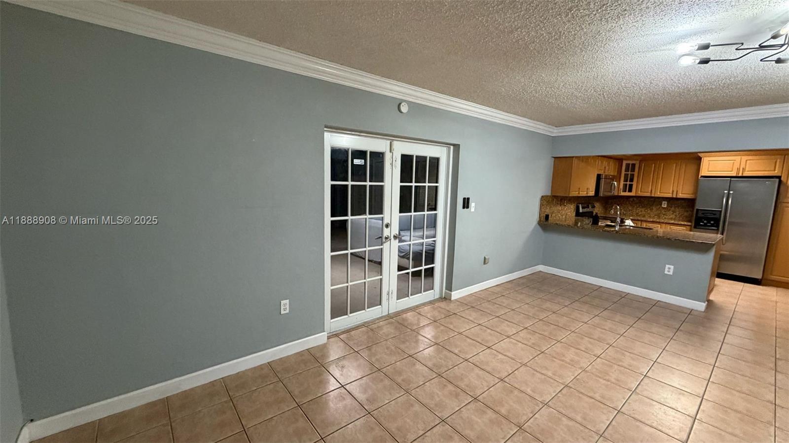 TENNIS VIEW CONDO PH I - Residential Lease