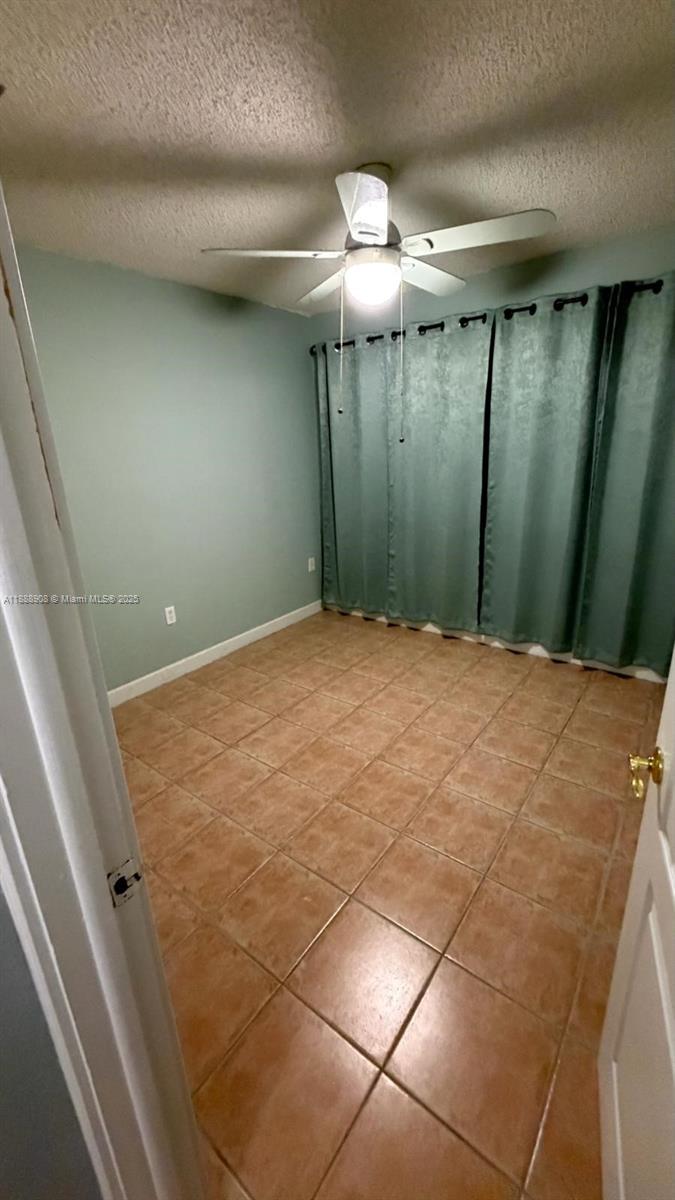 TENNIS VIEW CONDO PH I - Residential Lease