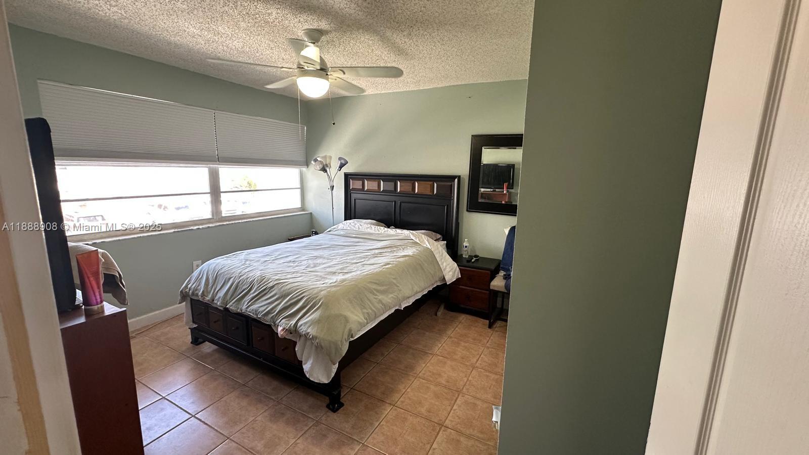 TENNIS VIEW CONDO PH I - Residential Lease