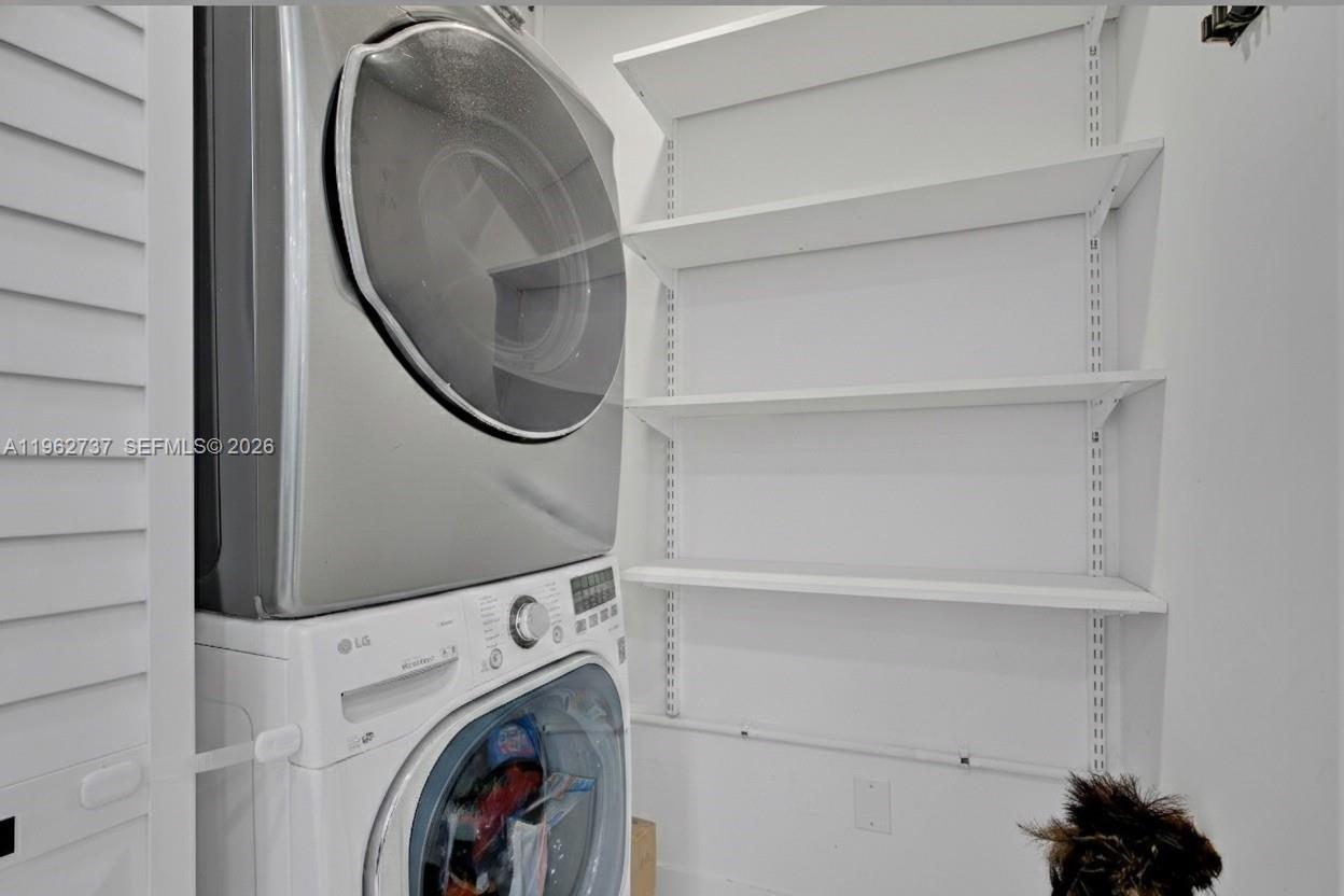 SO MIAMI HEIGHTS MANOR - Residential