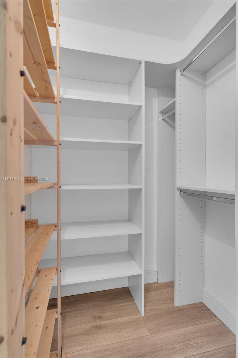 KINGS POINT COMMERCIAL PA - Residential