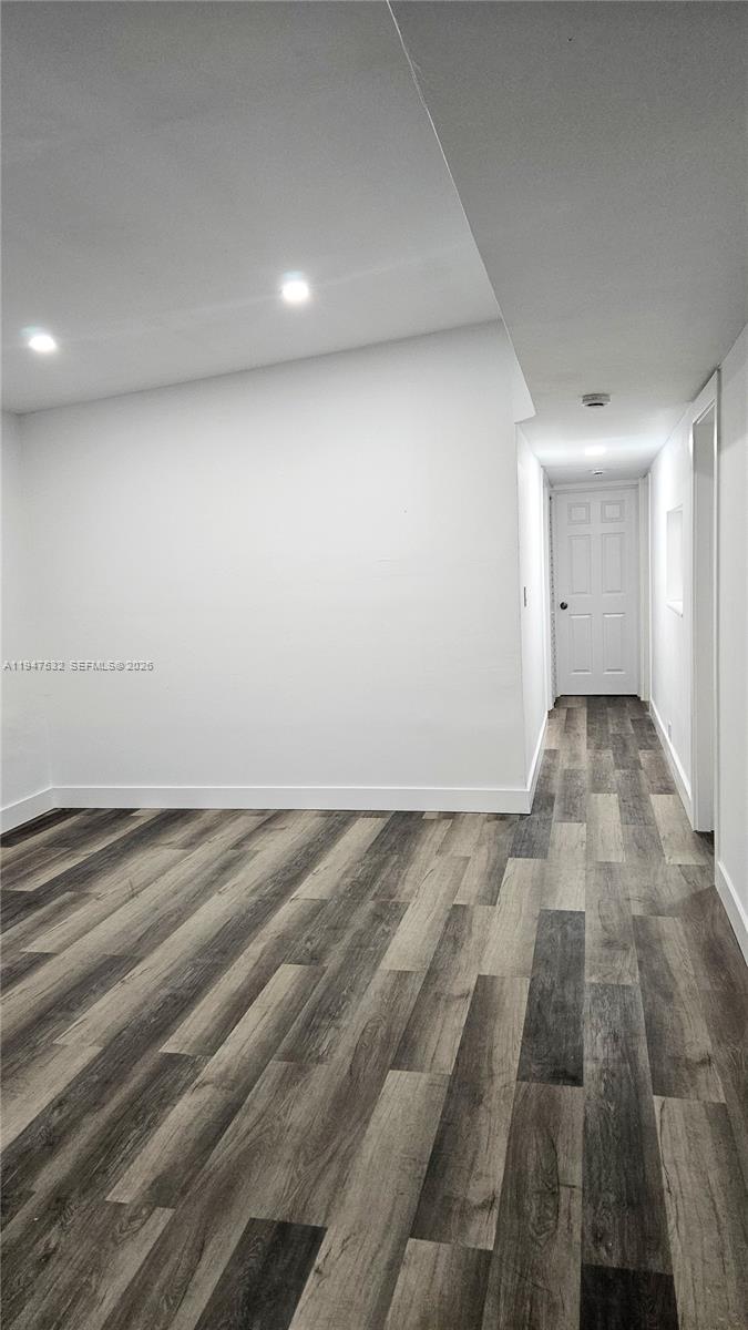 LAUDERDALE MANOR - Residential