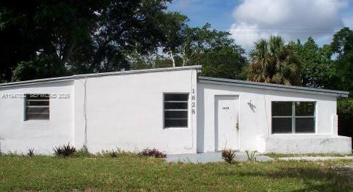 LAUDERDALE MANOR - Residential