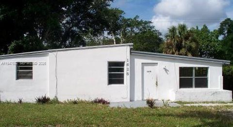 Photo of 1628 NW 11th St, Fort Lauderdale, FL 33311 (MLS # A11947532)