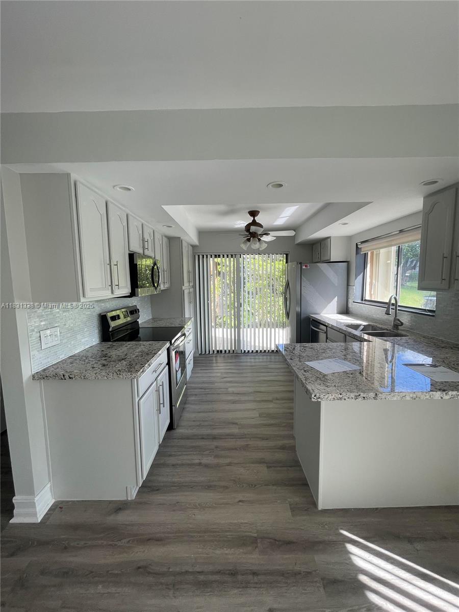 WIMBLEDON AT JACARANDA CO - Residential Lease