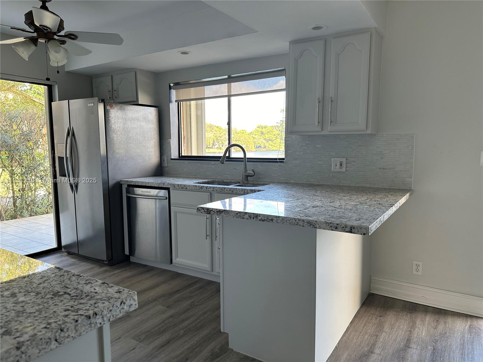 242 Wimbledon Lake Dr 242