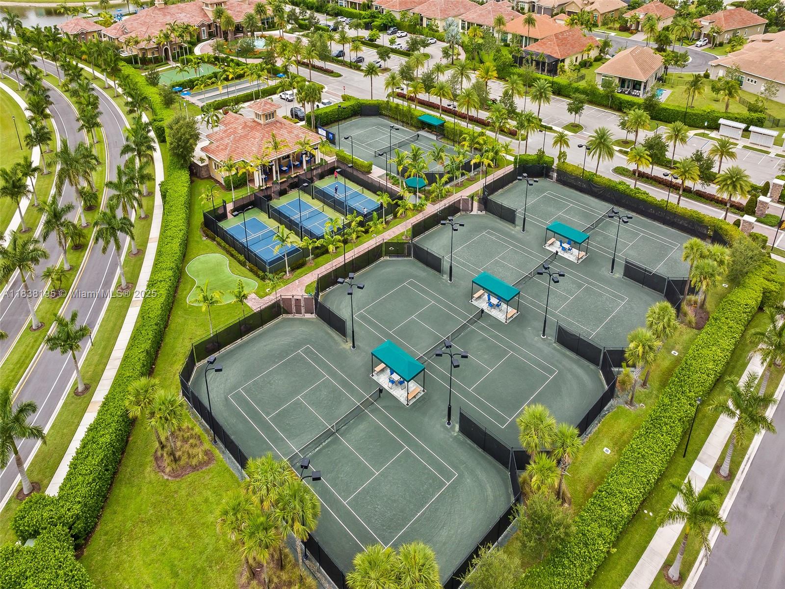 PARKLAND ROYALE - Residential