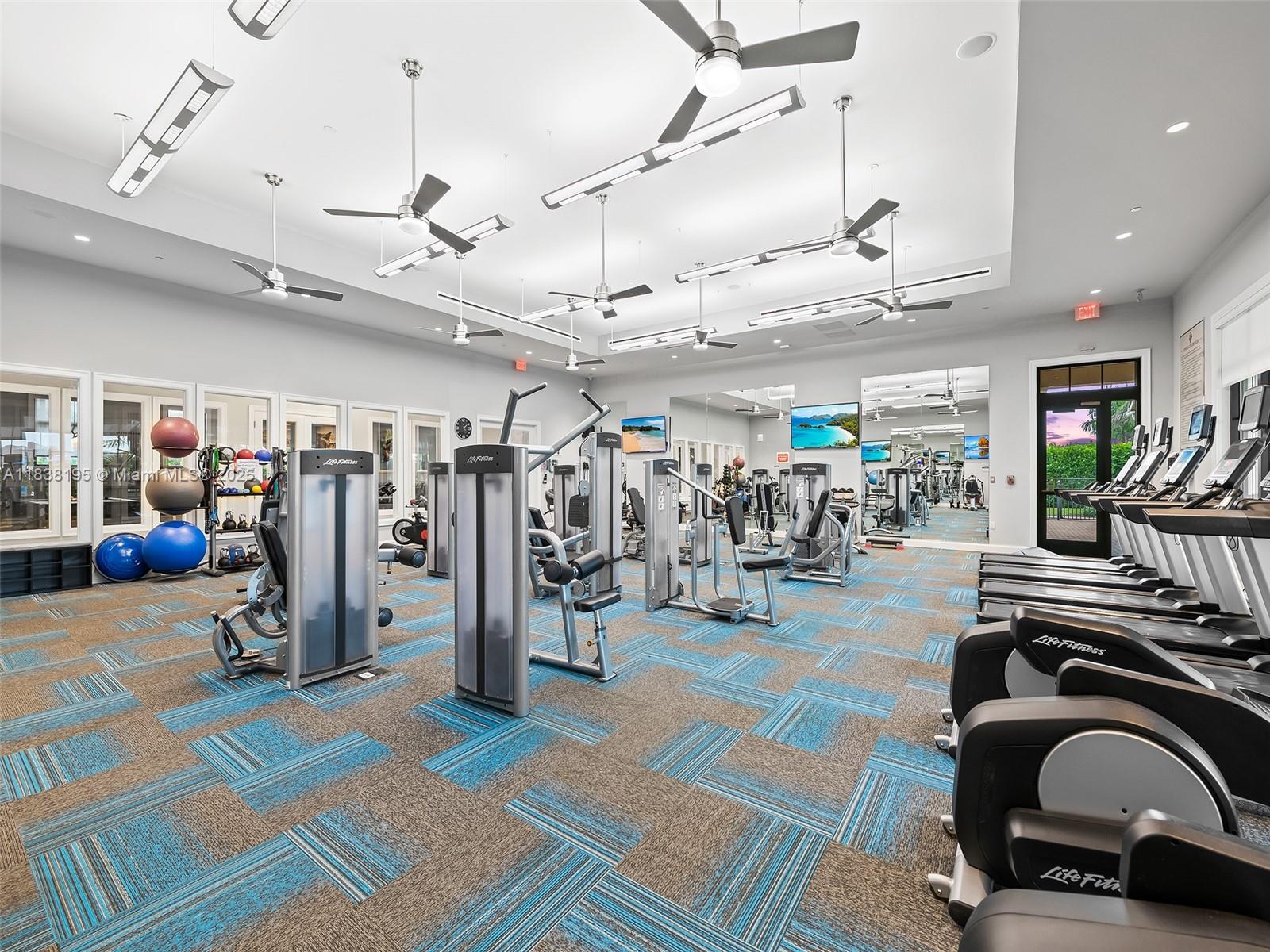 PARKLAND ROYALE - Residential