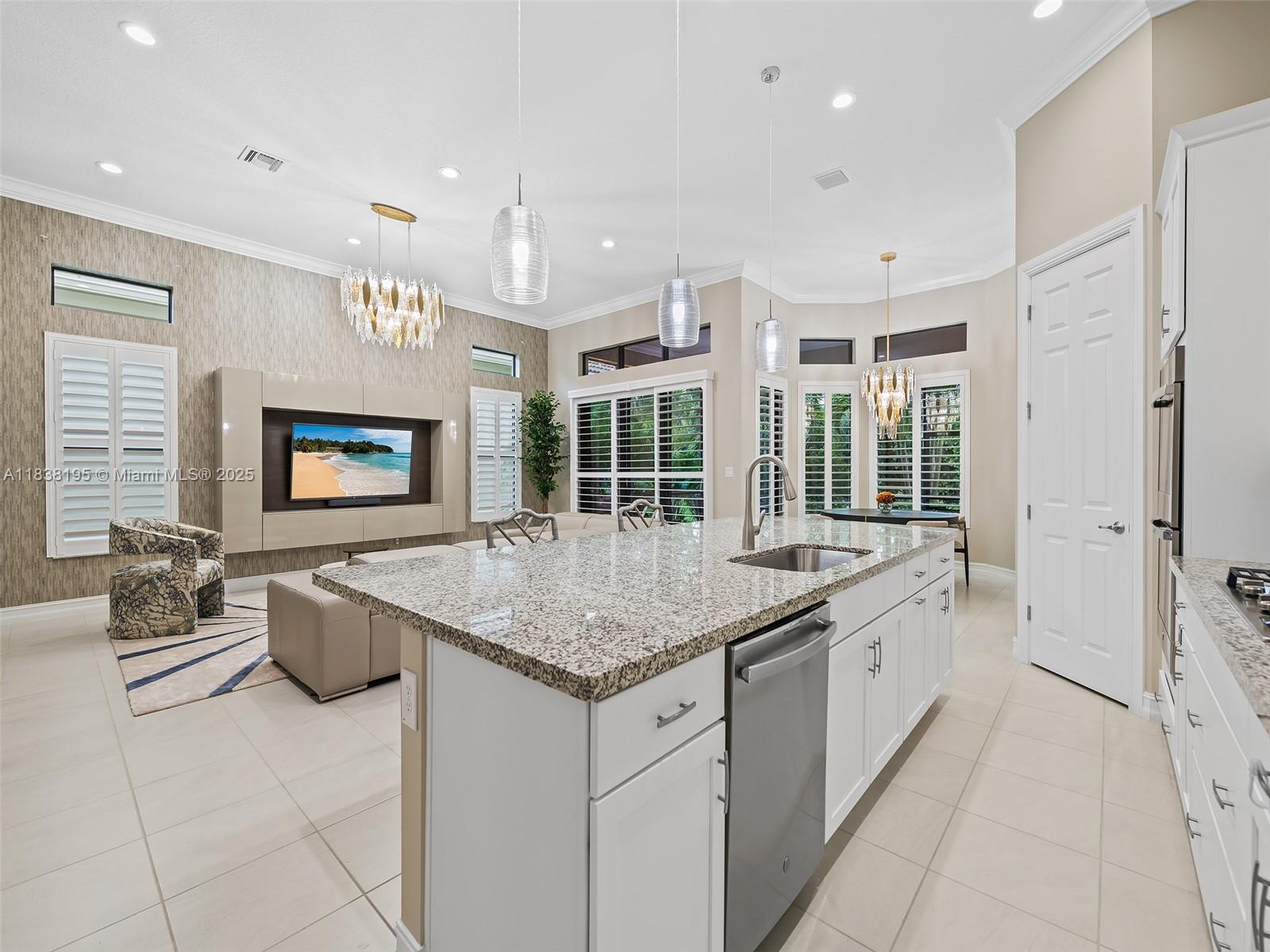 PARKLAND ROYALE - Residential