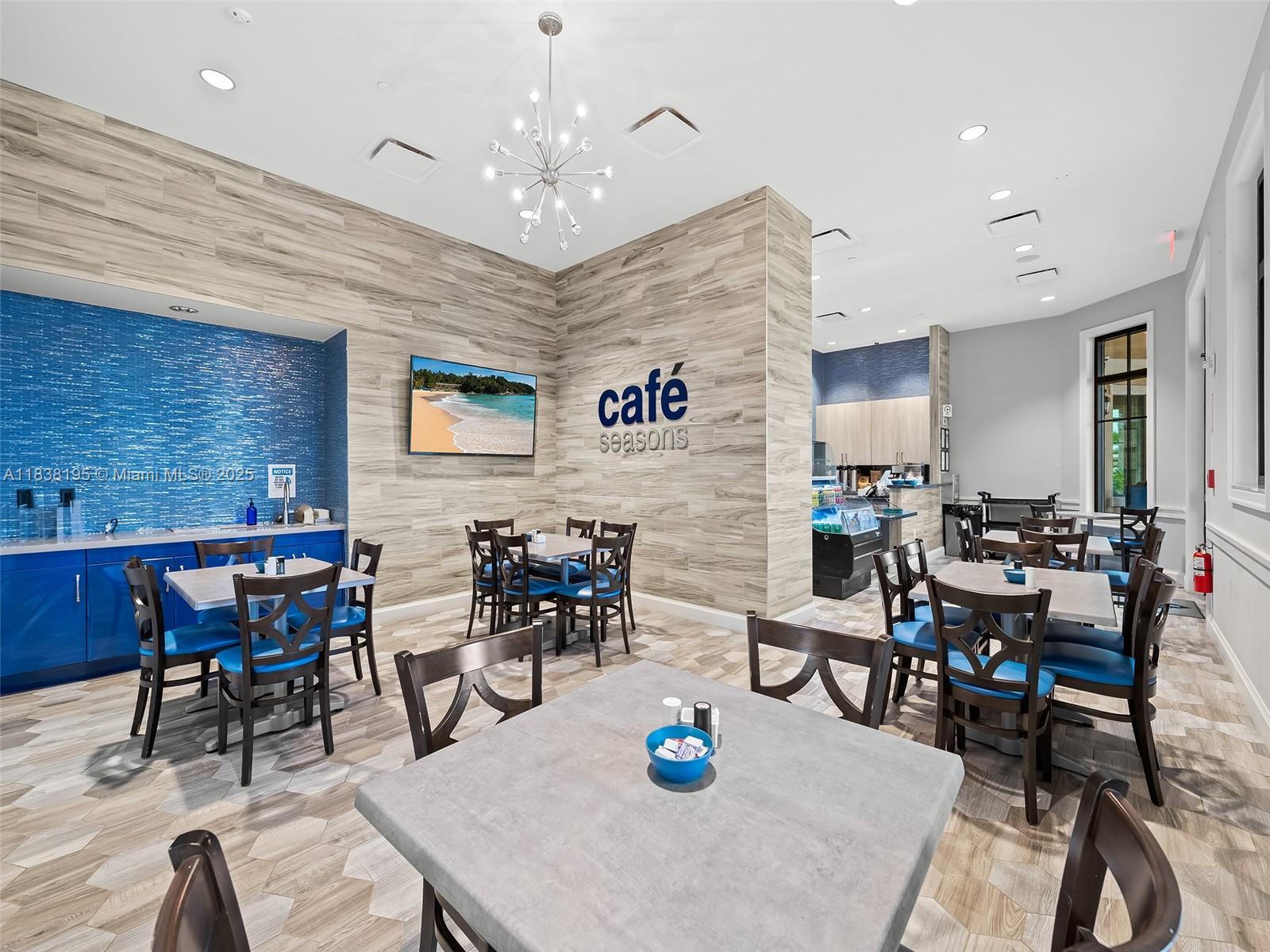 PARKLAND ROYALE - Residential