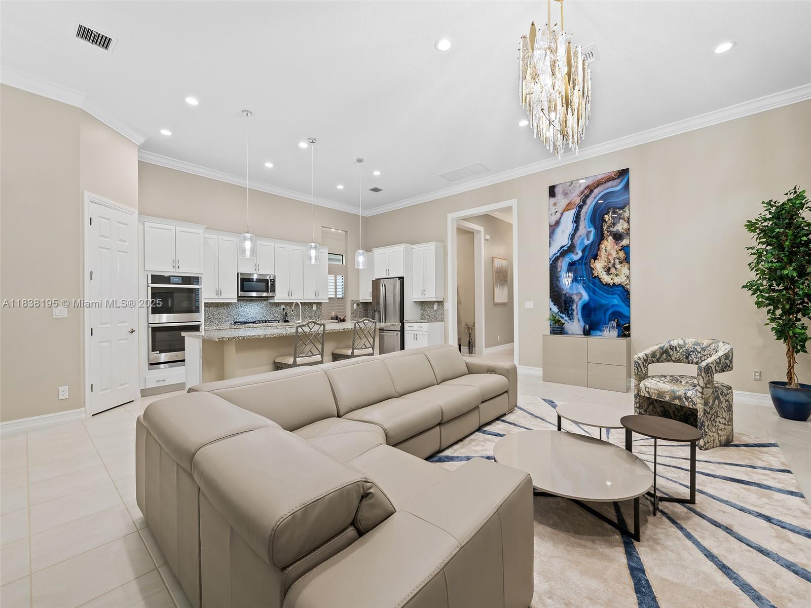 PARKLAND ROYALE - Residential