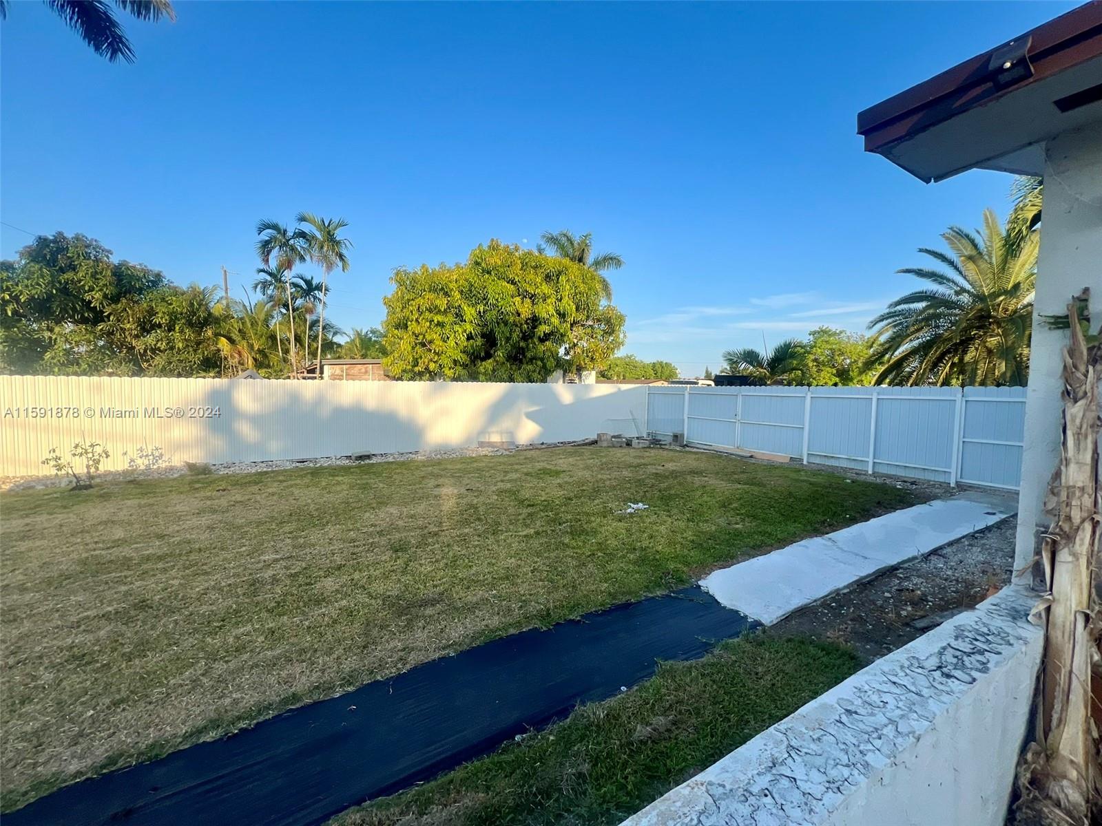 MOWRY DRIVE ESTATES - Residential