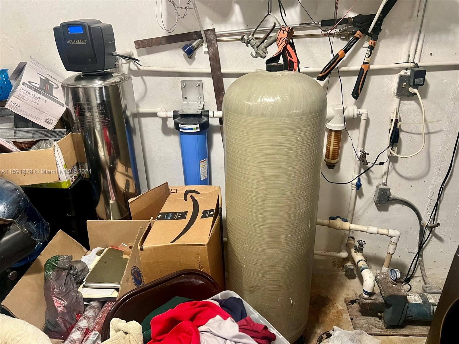 MOWRY DRIVE ESTATES - Residential