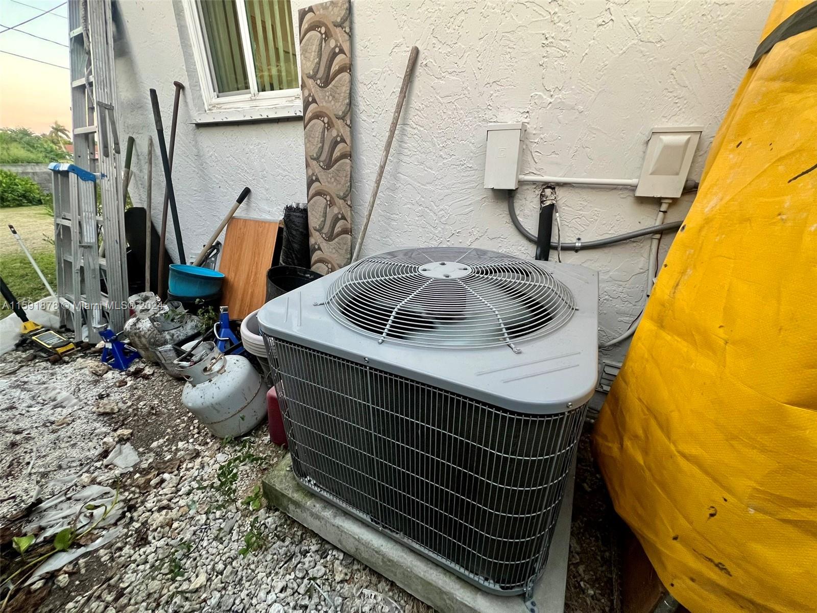 MOWRY DRIVE ESTATES - Residential