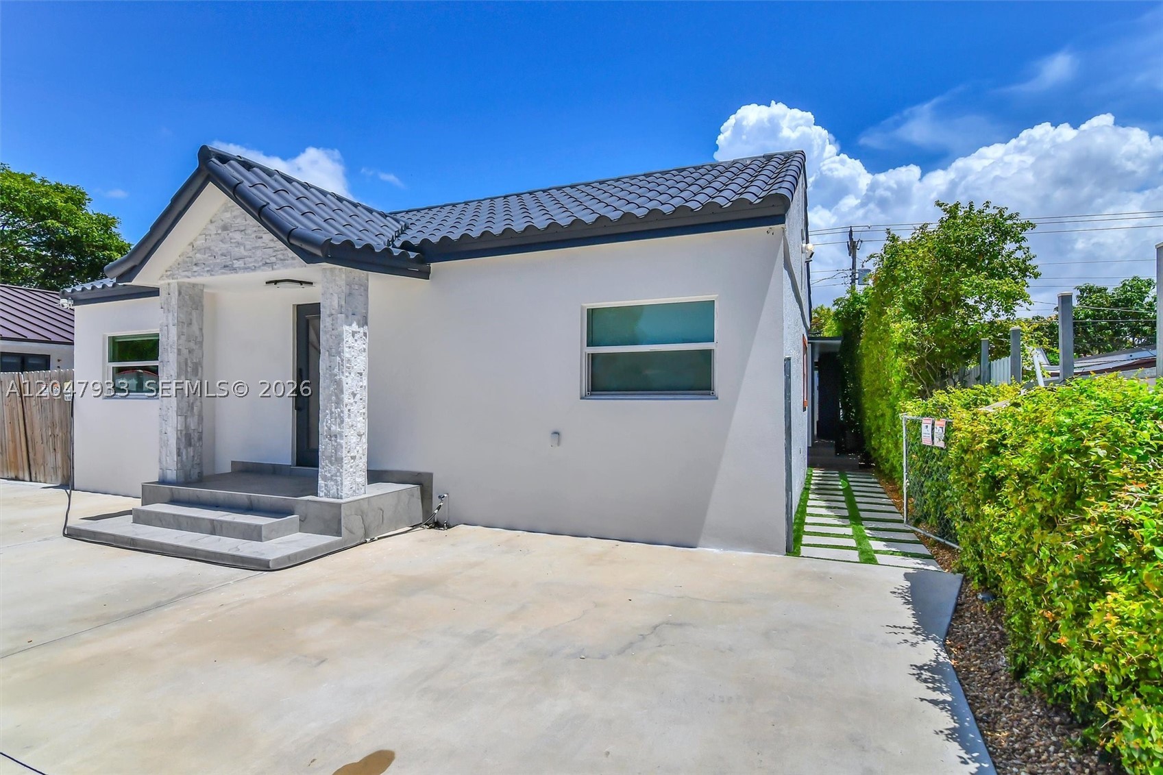 6575 SW 39th Ter