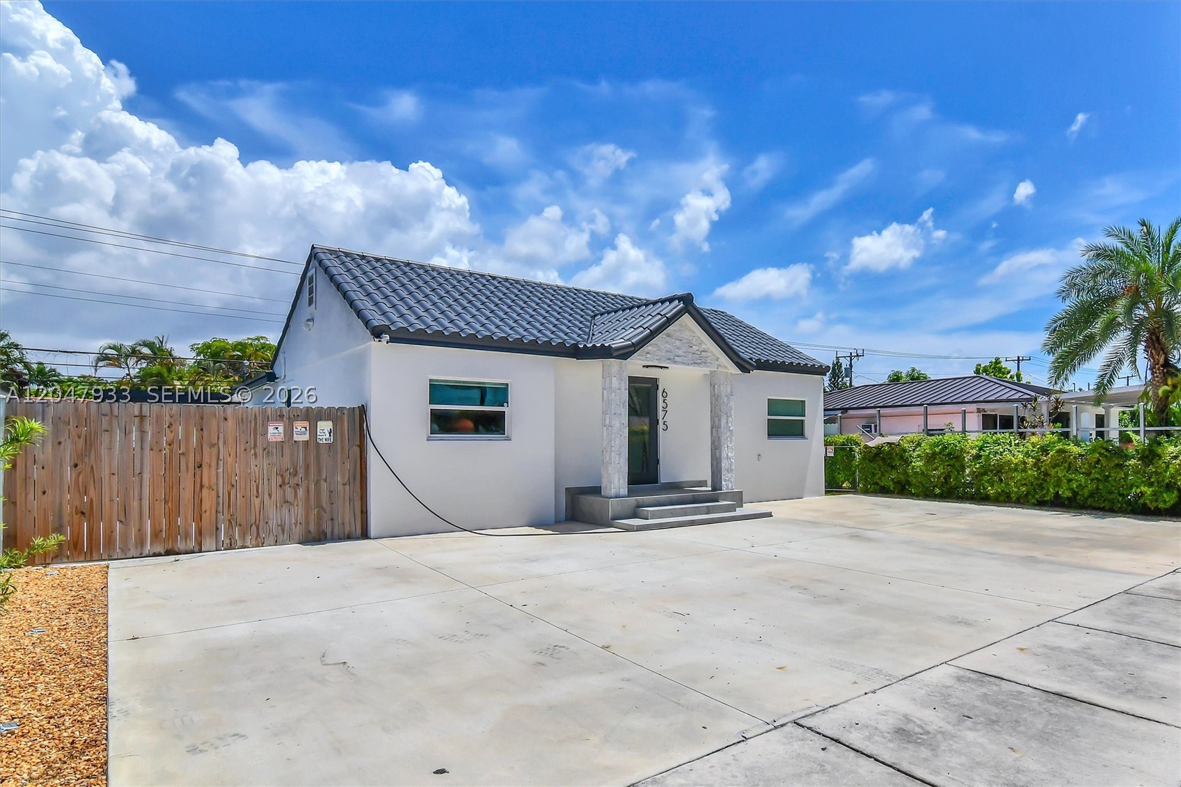 6575 SW 39th Ter