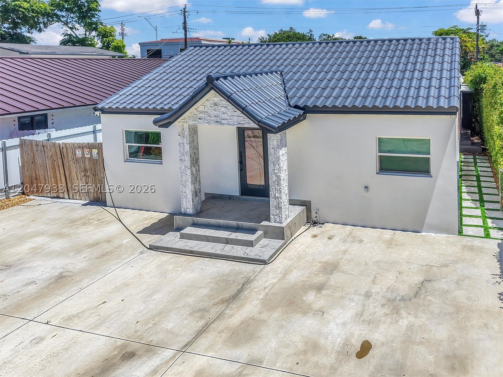 6575 SW 39th Ter, Miami FL 33155